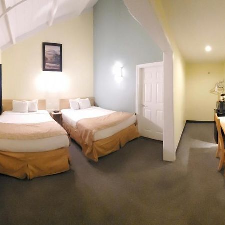 Travelodge By Wyndham Fairfield/Napa Valley מראה חיצוני תמונה