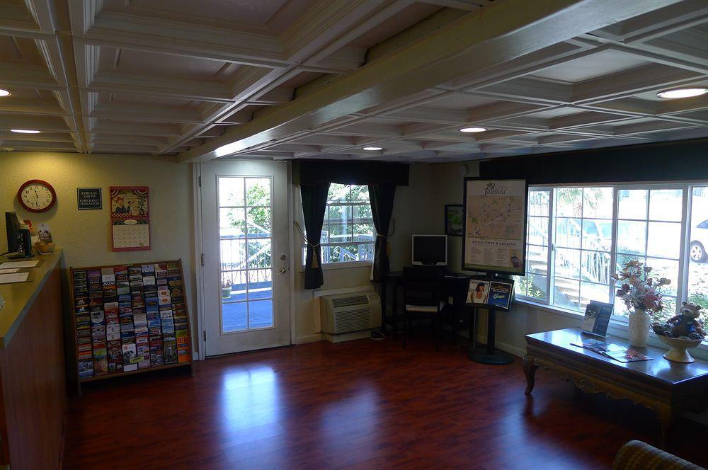 Travelodge By Wyndham Fairfield/Napa Valley מראה חיצוני תמונה
