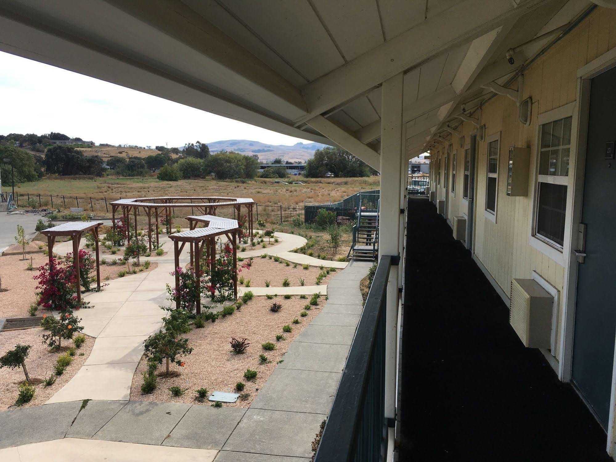 Travelodge By Wyndham Fairfield/Napa Valley מראה חיצוני תמונה