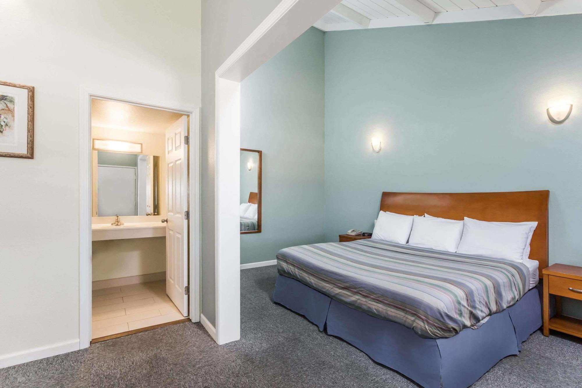 Travelodge By Wyndham Fairfield/Napa Valley מראה חיצוני תמונה