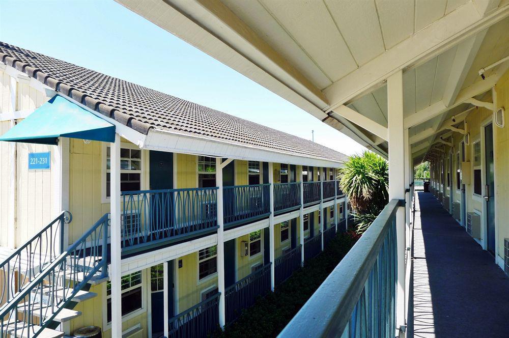 Travelodge By Wyndham Fairfield/Napa Valley מראה חיצוני תמונה